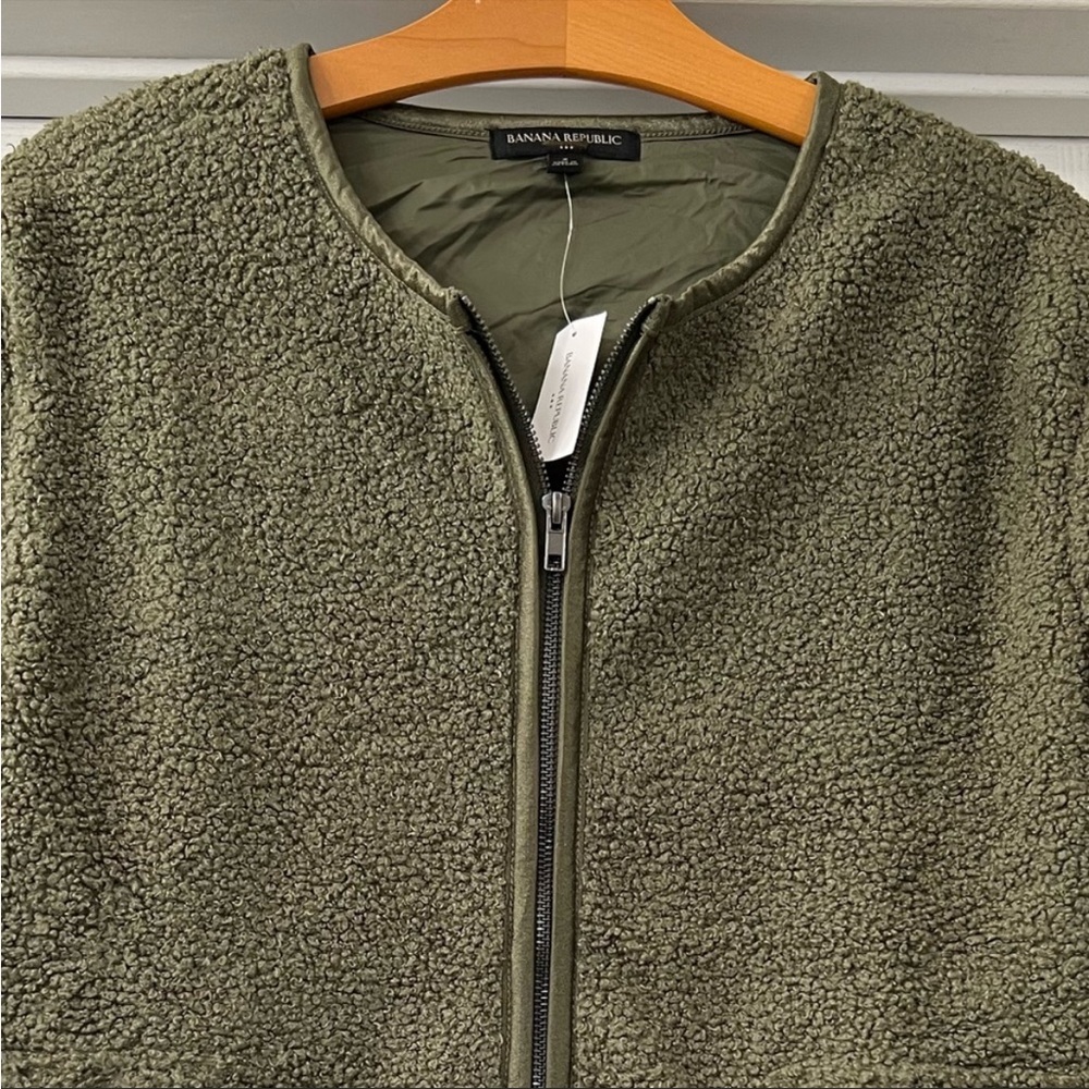 Beautiful Banana Republic Cassia Sherpa Bomber, Small, NWT - Picture 6 of 10
